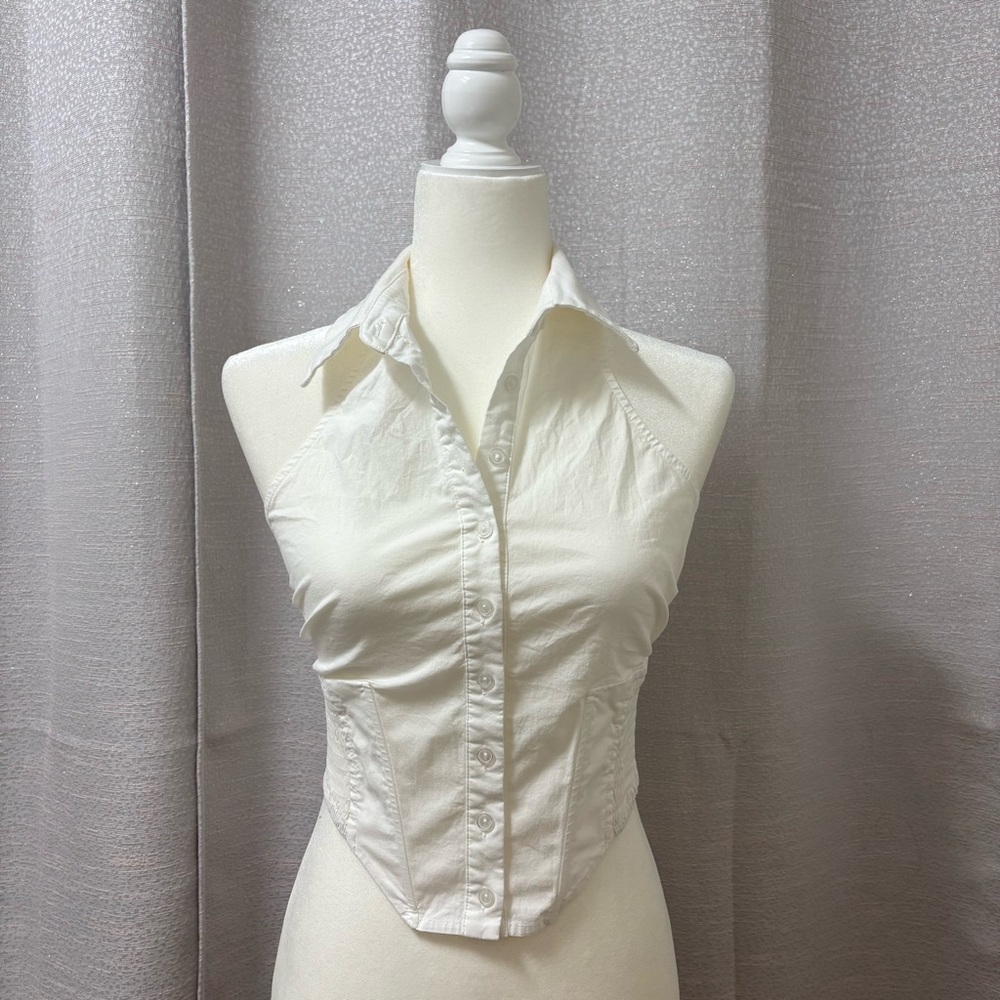 Women's White Sleeveless Button-Up Top Size Medium Minimalist, Preppy, Y2K, 90s - Picture 2 of 9